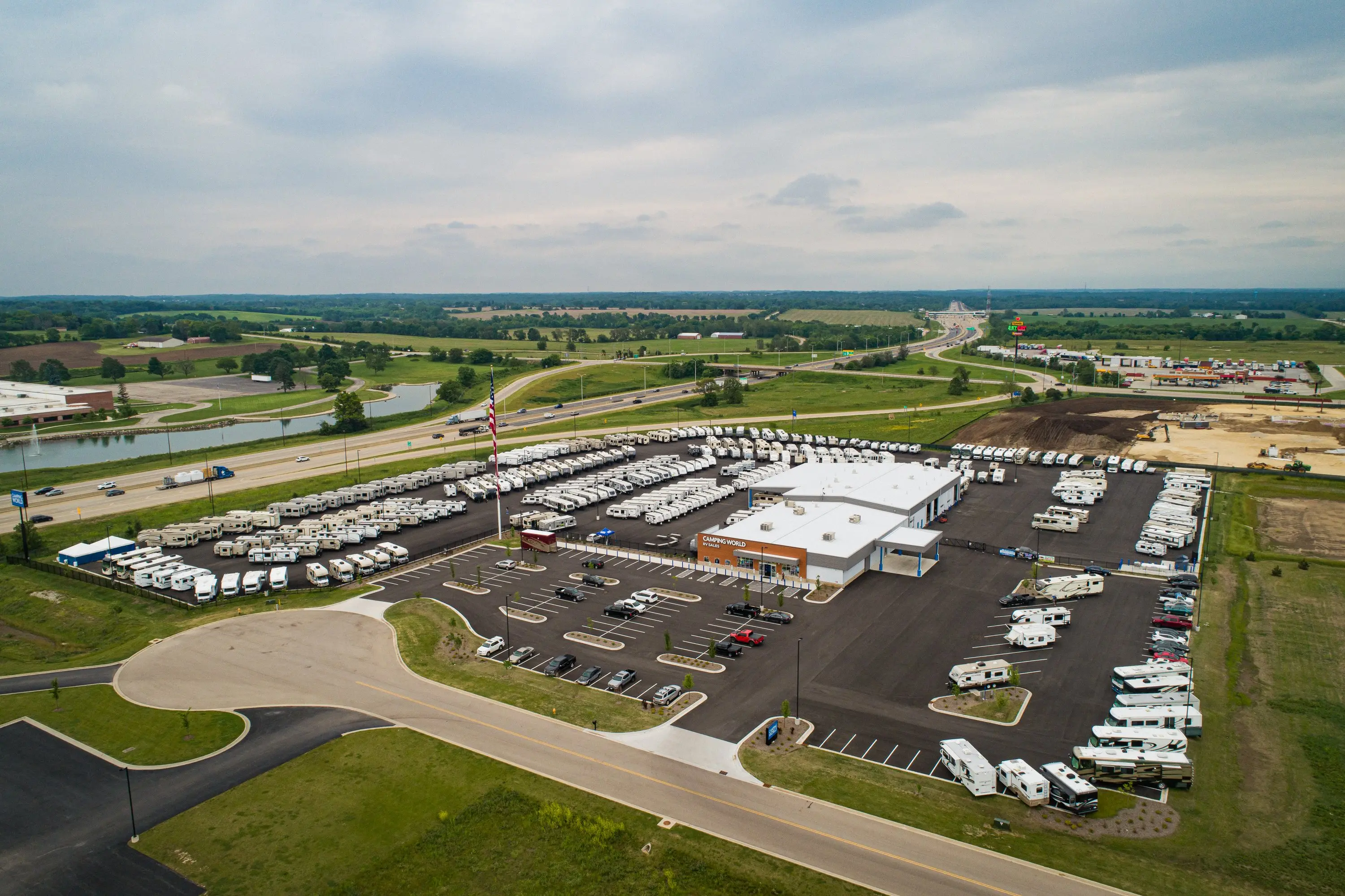 Camping World Roscoe dealership and site, photo 1 of 2