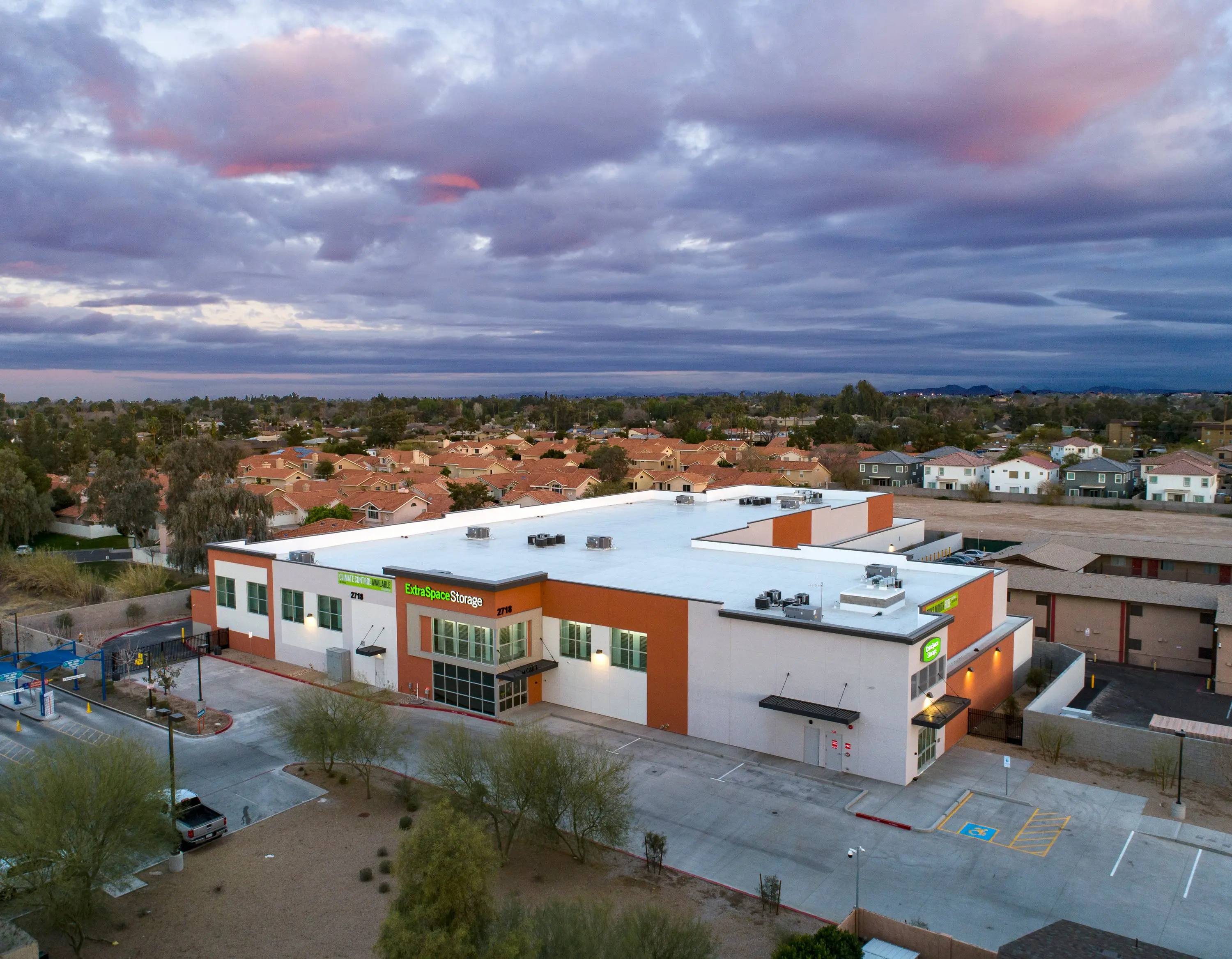 Glendale Self Storage building, photo 2 of 4